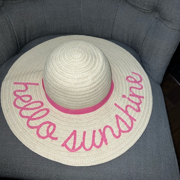 Accessories - New *Hello Sunshine* Sun Hat. ☀️👒